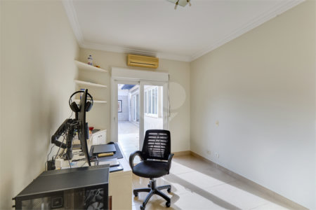 Casa de Vila à venda com 4 quartos, sendo 2 suítes, em Campo Grande, São Paulo, SP