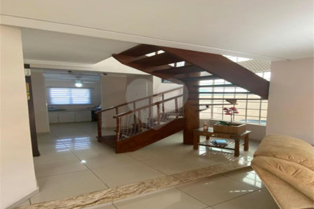 Casa à venda com 3 quartos, sendo 1 suíte, no condomínio Residencial Green Village, Indaiatuba - SP
