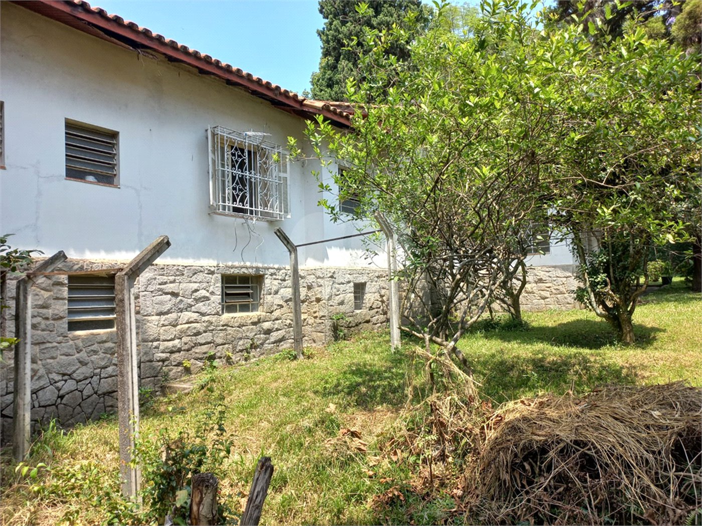 Terreno à venda com 2 quartos, sendo 1 suíte, em Jardim Floresta, São Paulo, SP
