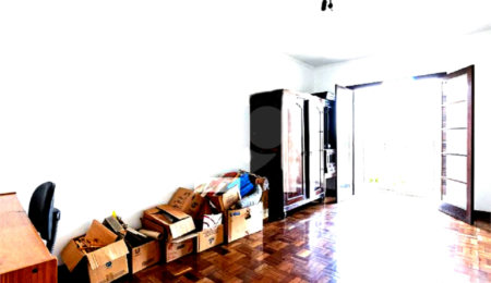 Casa à venda com 4 quartos, sendo 2 suítes,  em Indianópolis, São Paulo, SP