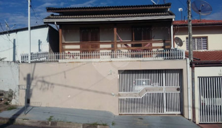 Casa à venda com 3 quartos, sendo 1 suíte,  em Capela, Vinhedo, SP