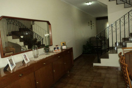 Casa à venda com 3 quartos, sendo 1 suíte, em Jardim Cláudia, São Paulo, SP