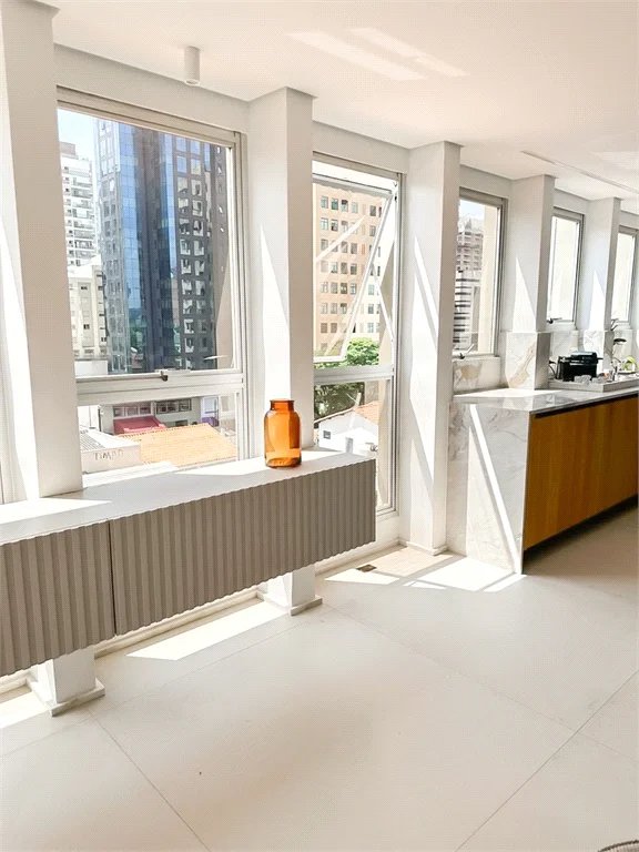 Apartamento à venda com 4 suítes em Vila Cordeiro, São Paulo, SP