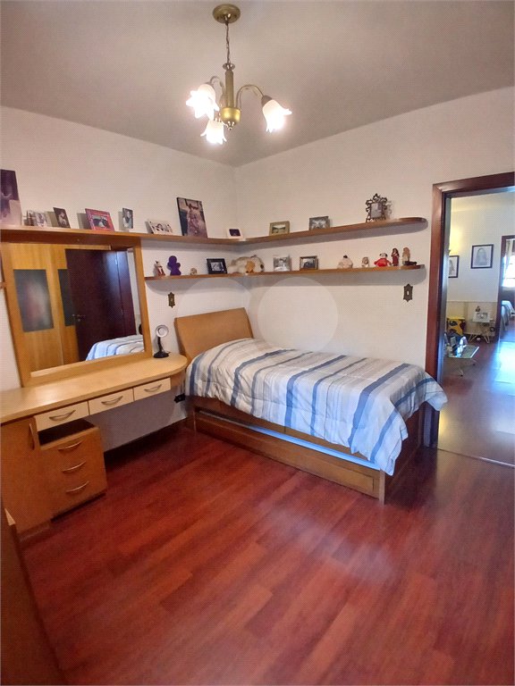 Sobrado à venda com 4 quartos, sendo 2 suítes, em Jardim Leonor, São Paulo, SP