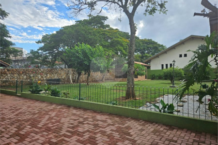 Casa à venda com 4 quartos, sendo 3 suítes, em Jardim Tapajós, Atibaia, SP