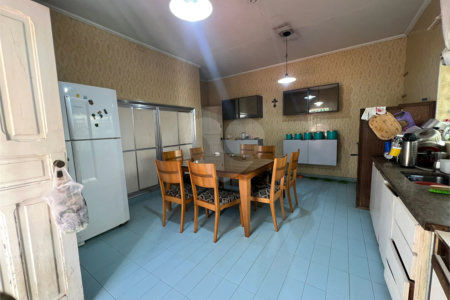Casa à venda com 4 quartos, sendo 1 suíte,  em Jardim Colombo, São Paulo, SP