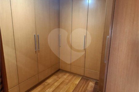 Casa à venda com 3 suítes no condomínio Vinhas da Vista Alegre - Lado Sede, Vinhedo - SP