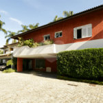 Casa à venda com 4 quartos, sendo 2 suítes, no condomínio Parque das Arvores, São Paulo - SP