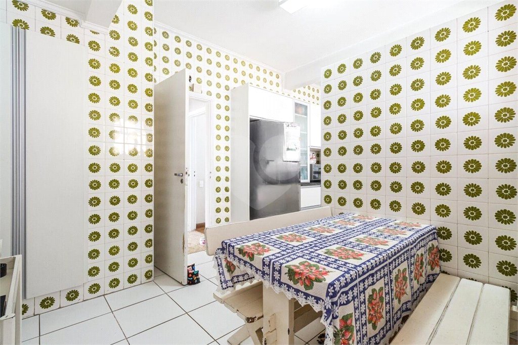 Apartamento à venda com 3 quartos, sendo 1 suíte,  em Santa Cecília, São Paulo, SP