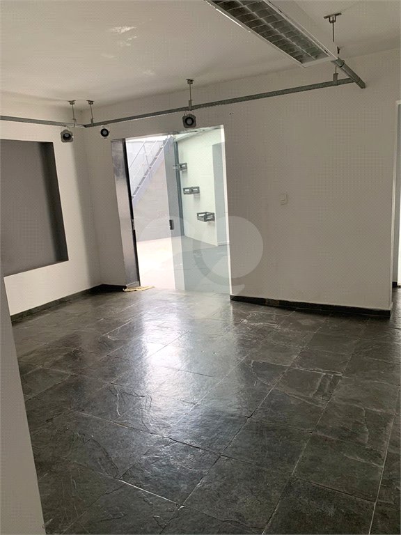 Sobrado à venda com 3 quartos, sendo 1 suíte,  em Vila Maria Alta, São Paulo, SP