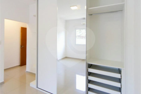 Casa à venda com 4 quartos, sendo 3 suítes,  no condomínio Parque Esplanada, Votorantim - SP