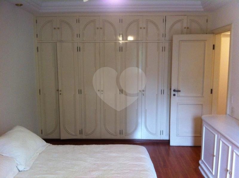 Apartamento à venda com 4 suítes em Real Parque, São Paulo, SP
