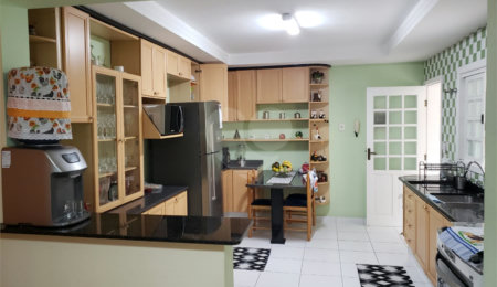 Casa à venda com 6 quartos, sendo 3 suítes,  em Alto Ipiranga, Mogi das Cruzes, SP