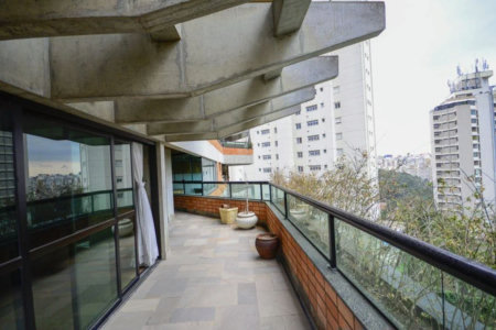 Apartamento à venda com 4 quartos, sendo 2 suítes,  em Paraíso do Morumbi, São Paulo, SP