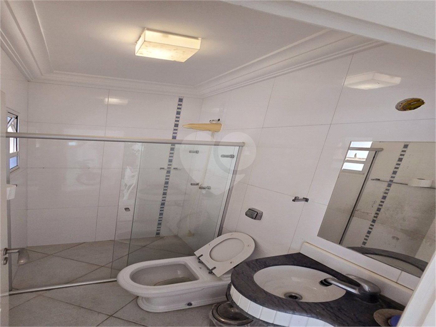 Casa à venda com 4 suítes no condomínio Jardim Residêncial da Villa Suiça, Indaiatuba - SP