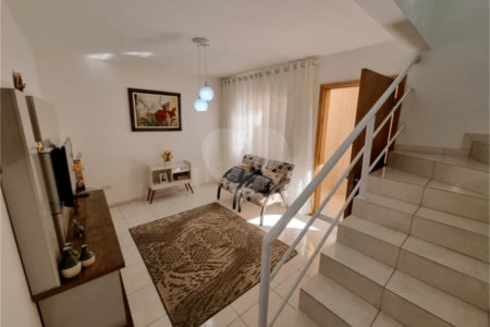 Sobrado à venda com 5 quartos, sendo 1 suíte,  em Vila Moraes, São Paulo, SP