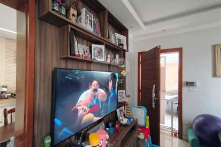 Casa à venda com 2 quartos, sendo 1 suíte, em Vila Vianelo, Jundiaí, SP
