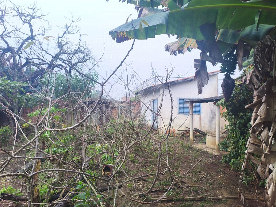 Chácara à venda com 4 quartos, sendo 1 suíte,  em Vale San Fernando, Itapetininga, SP