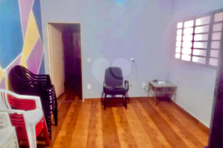 Casa à venda com 2 quartos, sendo 1 suíte, em Jardim Maria Luiza, Araraquara, SP