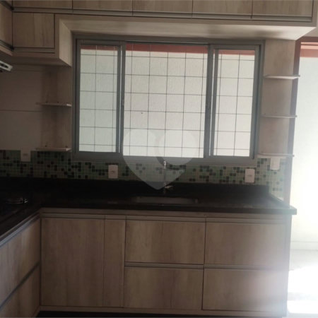 Casa à venda com 3 quartos, sendo 1 suíte, em Parque Industrial, São José dos Campos, SP