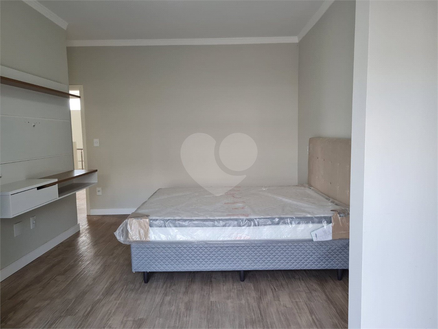 Casa à venda com 3 suítes no condomínio Geneve, Campinas - SP