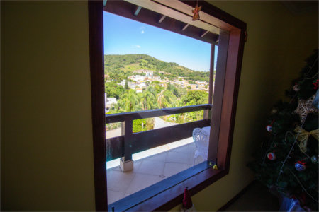 Casa à venda ou para alugar com 4 quartos, sendo 1 suíte, no Centro, São Roque, SP