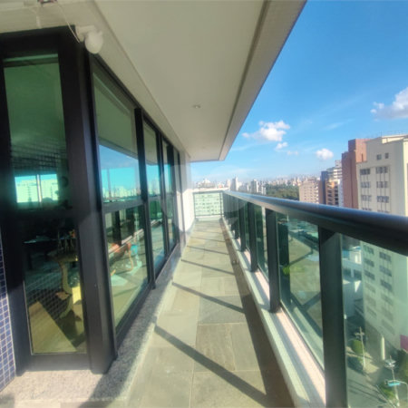 Apartamento à venda com 4 quartos, sendo 3 suítes, em Aclimação, São Paulo, SP