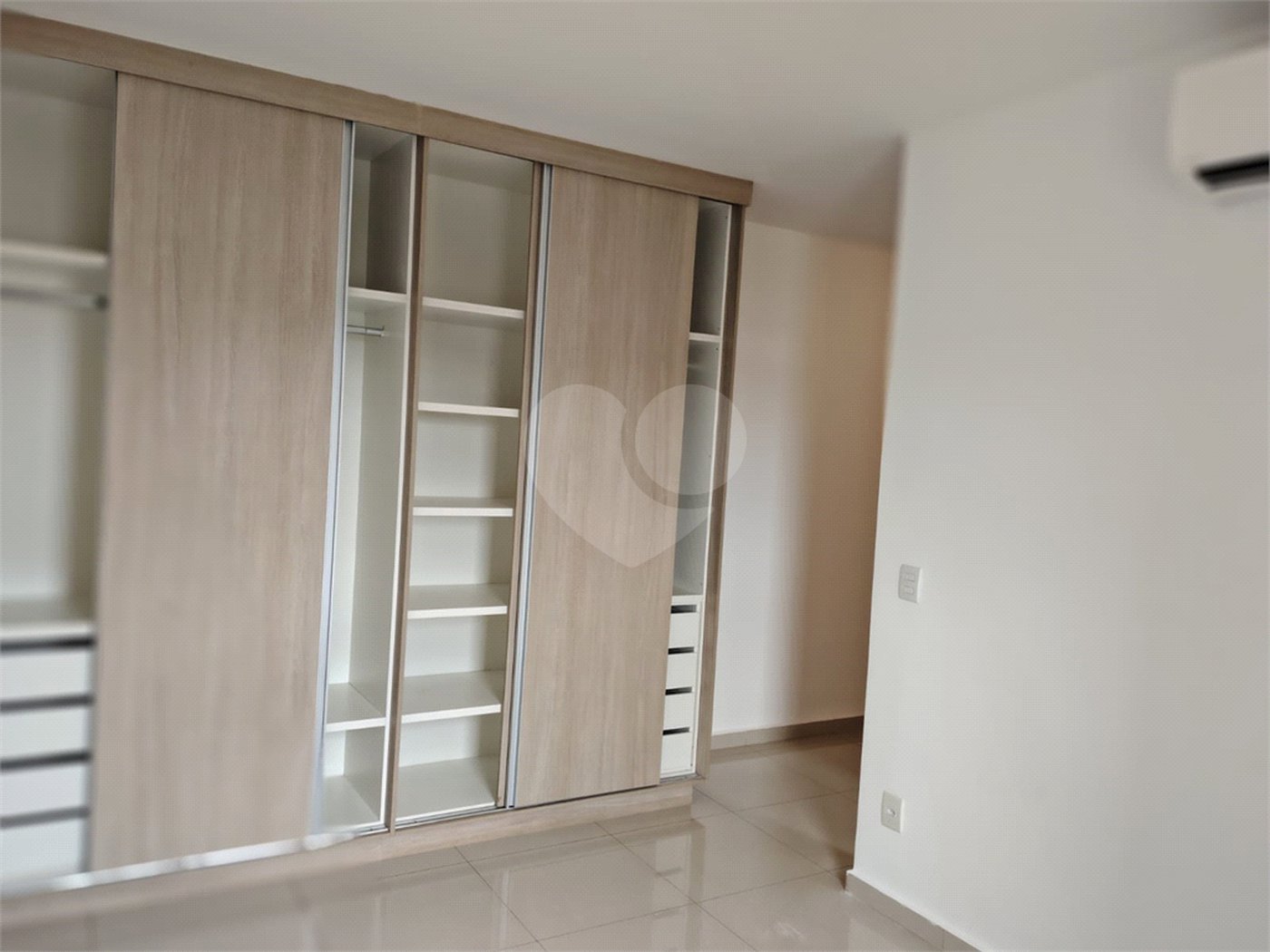 Apartamento para alugar com 3 suítes em Condomínio Itamaraty, Ribeirão Preto, SP
