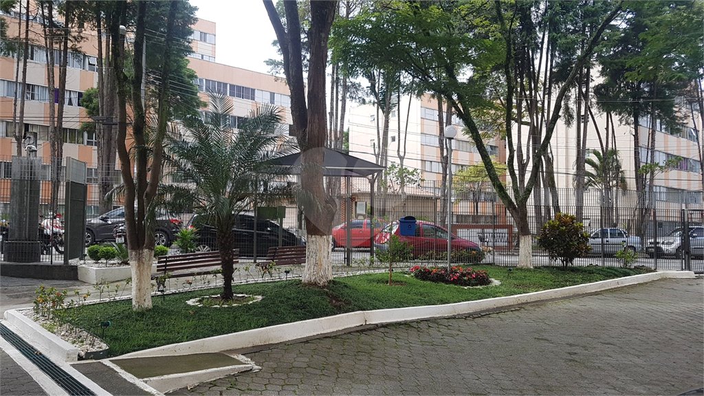 Apto 69 mt - 02 dormitorios - Sala - Cozinha 02 wcs -