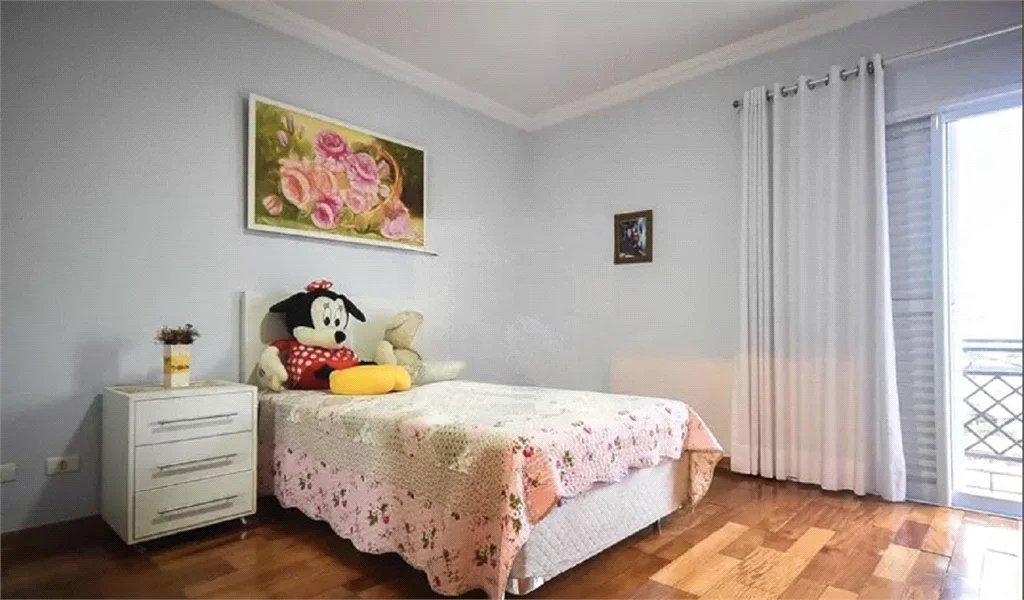 Casa à venda com 5 suítes em Jardim Londrina, São Paulo, SP