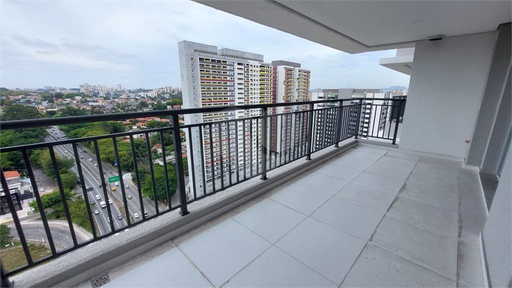 Apartamento à venda com 3 quartos, sendo 1 suíte,  em Butantã, São Paulo, SP