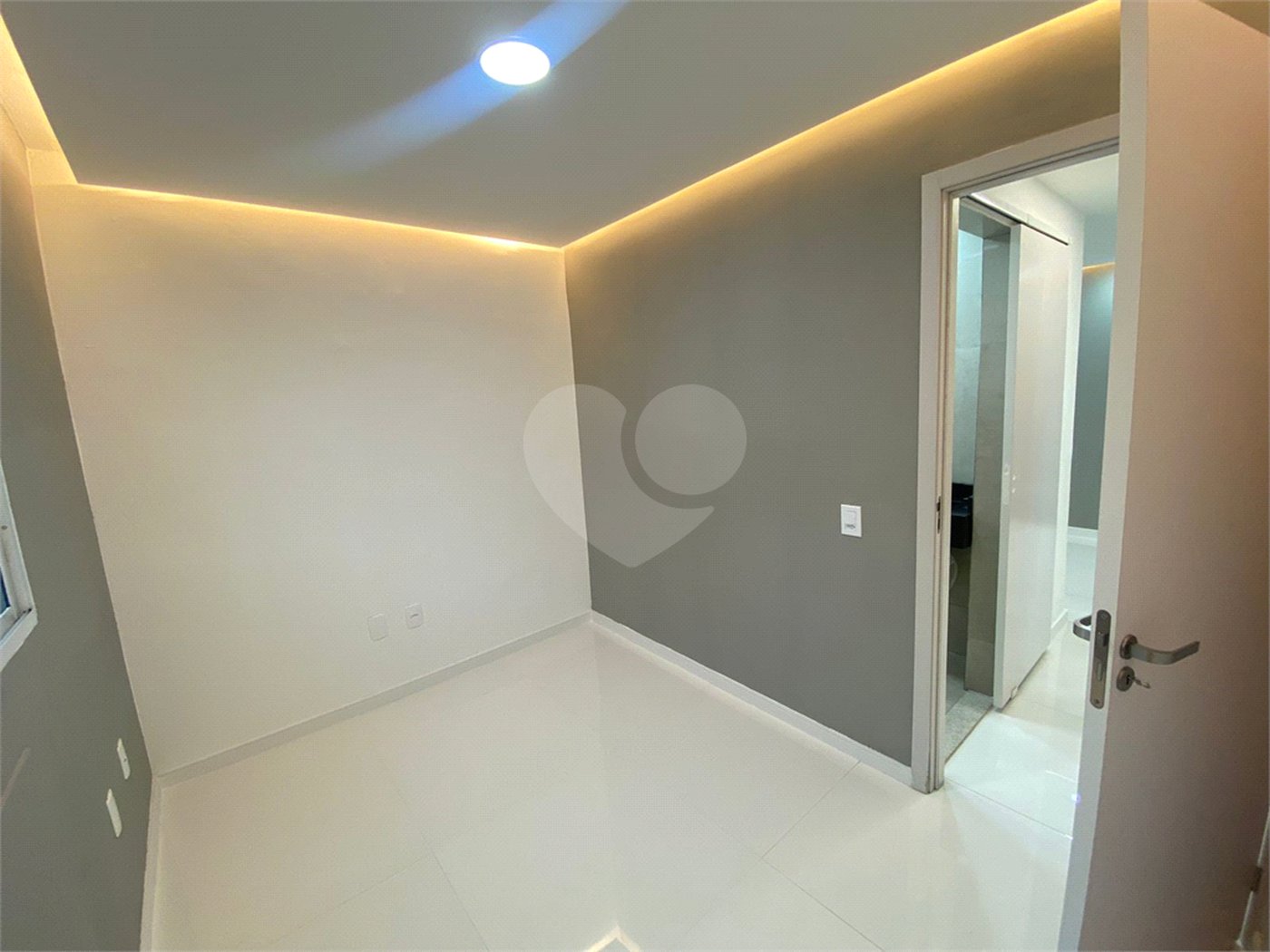 Apartamento à venda com 2 quartos em Santíssimo, Rio de Janeiro, RJ