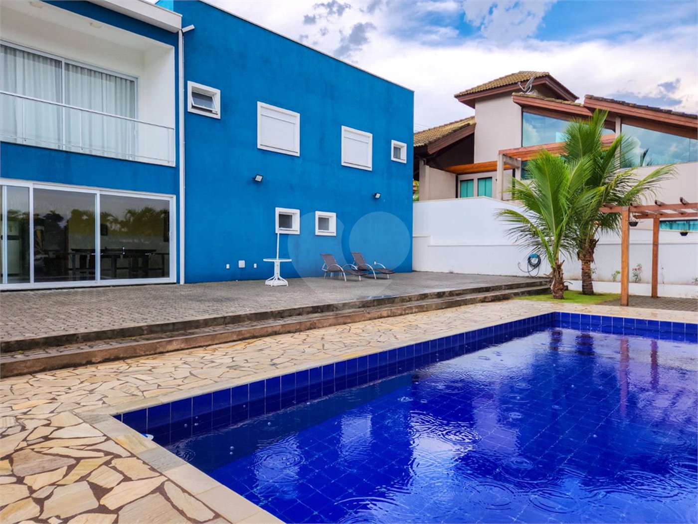 Casa à venda com 5 quartos, sendo 4 suítes, em Jardim Nova Esperança, Jacareí, SP