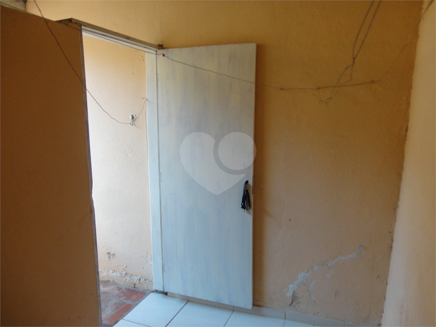 Casa à venda com 2 quartos em Vila Bissoto, Valinhos, SP