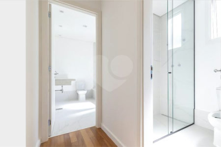 Casa à venda com 4 suítes no condomínio Hípica Garden, São Paulo - SP