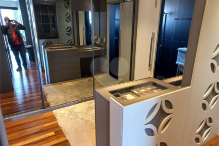 Apartamento à venda com 4 suítes em Santa Teresinha, São Paulo, SP