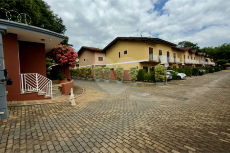 Casa à venda com 2 quartos no condomínio Portal dos Gamez, Atibaia - SP