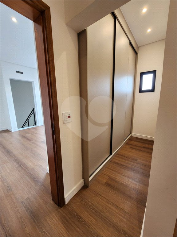 Casa à venda com 3 suítes no condomínio Residencial Central Parque, Salto - SP