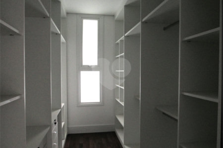 Casa à venda com 4 suítes no condomínio Premiere, São Paulo - SP