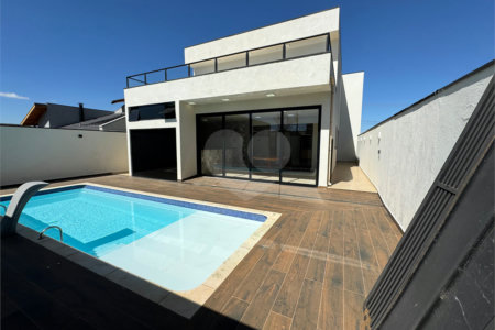 Casa à venda com 5 quartos, sendo 4 suítes, no condomínio Golden Ville, Itapetininga - SP