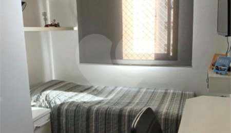 Apartamento à venda com 3 quartos, sendo 1 suíte,  em Jardim das Vertentes, São Paulo, SP