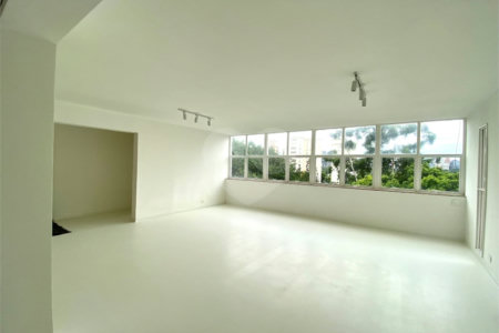 Apartamento para alugar com 3 quartos, sendo 1 suíte, em Jardim Europa, São Paulo, SP