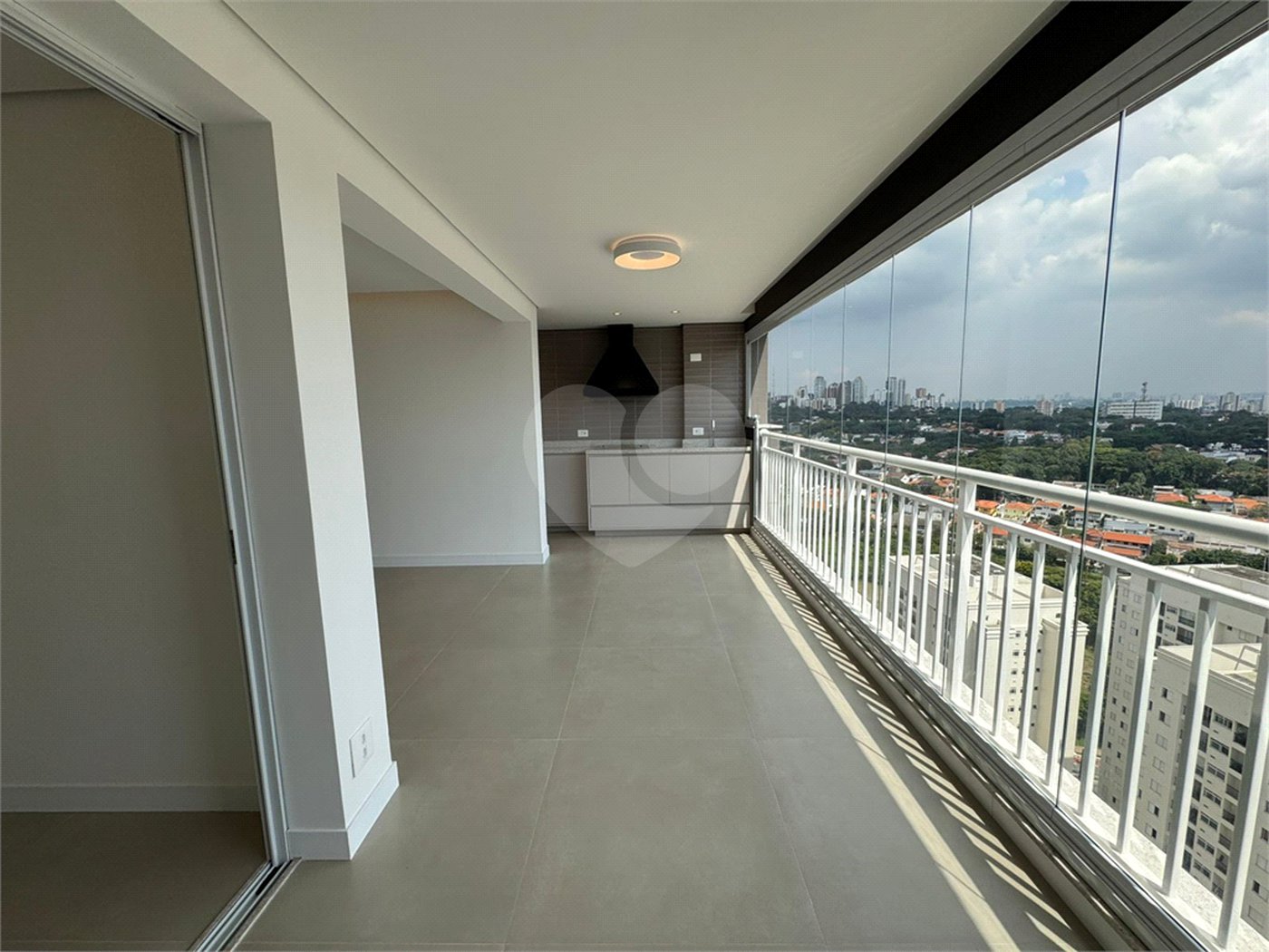 Apartamento à venda com 3 quartos, sendo 1 suíte,  em Vila Anastácio, São Paulo, SP