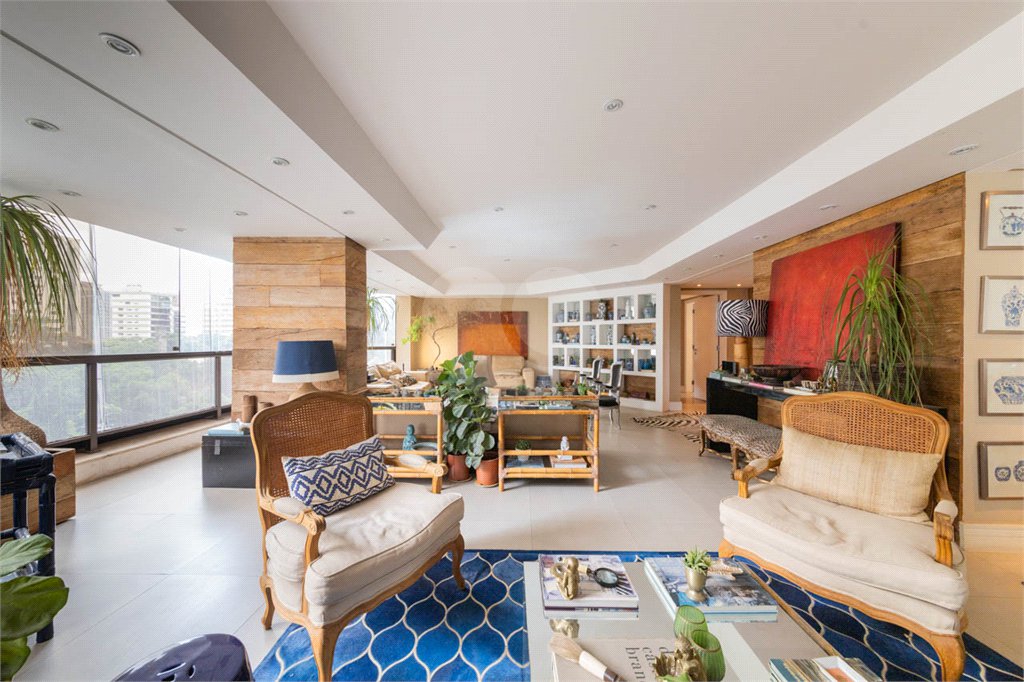 Apartamento à venda com 3 quartos, sendo 2 suítes, em Itaim Bibi, São Paulo, SP