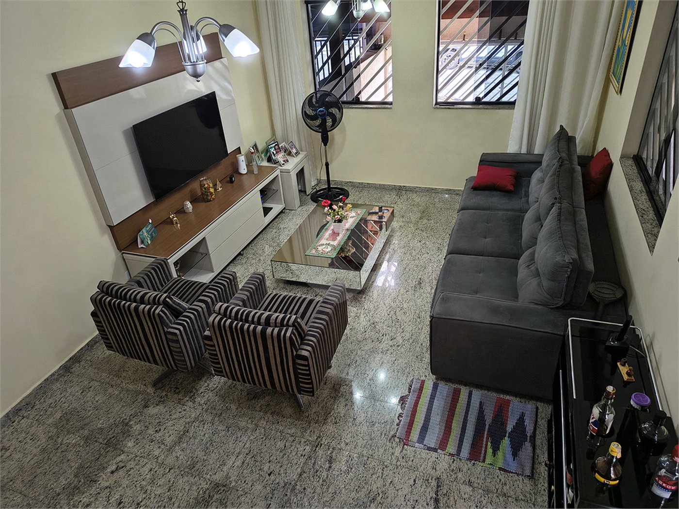 Sobrado à venda com 3 quartos, sendo 1 suíte, em Tremembé, São Paulo, SP