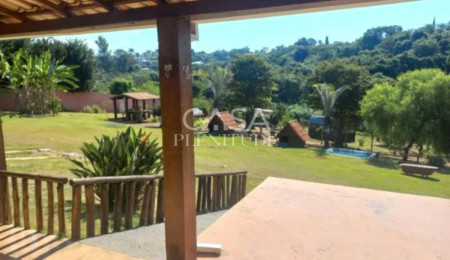 Chácara à venda com 2 suítes em Araçoiaba da Serra, SP