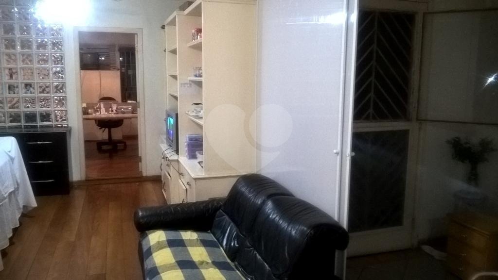 Sobrado à venda com 4 quartos, sendo 1 suíte, em Campo Belo, São Paulo, SP