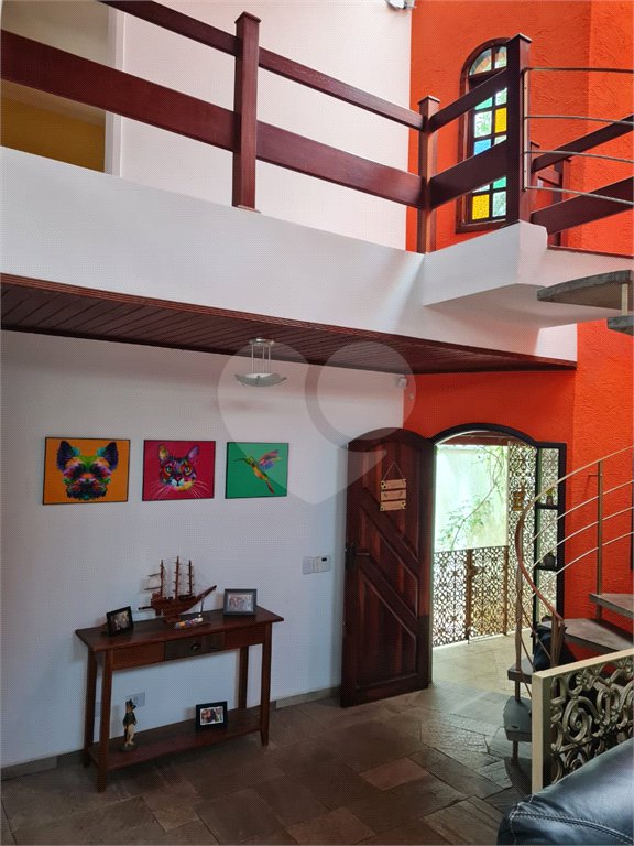 Sobrado à venda com 4 quartos, sendo 1 suíte,  em Jardim Leonor Mendes de Barros, São Paulo, SP