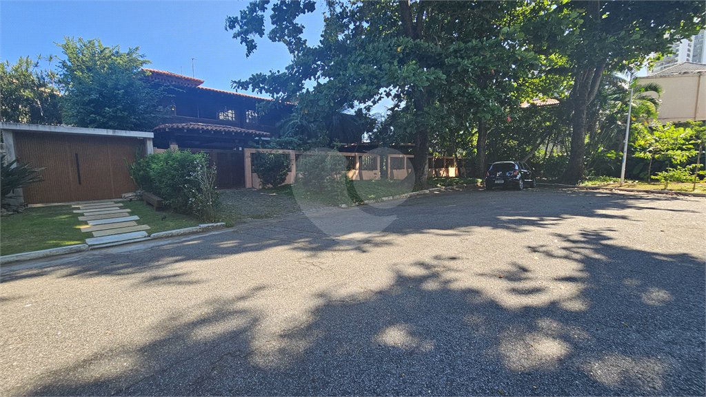 Casa em condomínio à venda com 5 quartos, sendo 3 suítes, em Barra da Tijuca, Rio de Janeiro, RJ