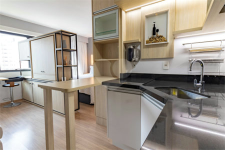 Flat à venda com 1 suíte em Indianópolis, São Paulo, SP